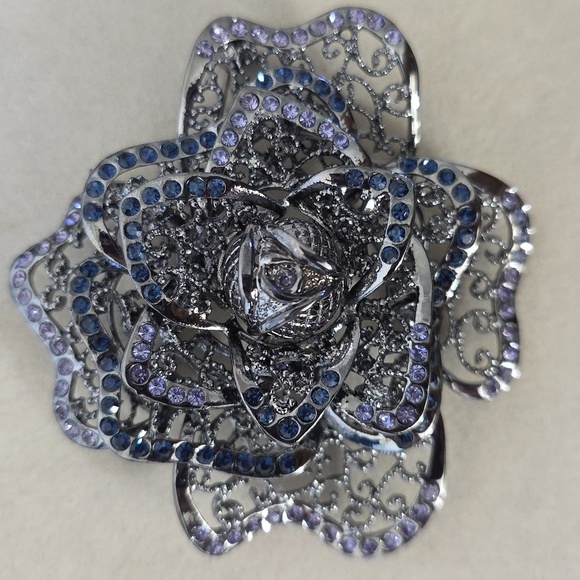 Vintage Statement Silver Blue Rhinestone Rose Flower Brooch Pin - Picture 8 of 9